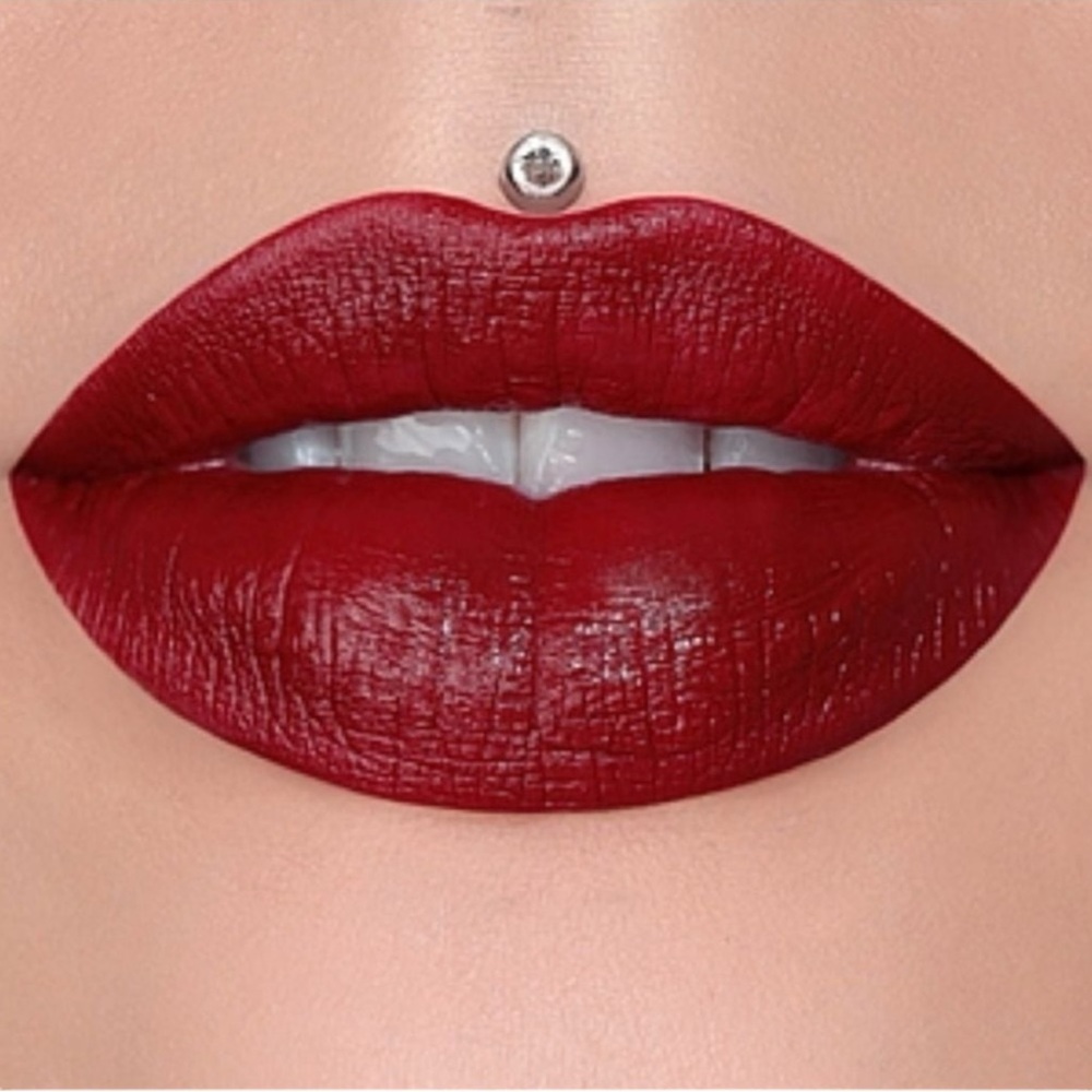 🪷 NIB Jeffree Star Velour Liquid Lipstick “Cut Throat Love”